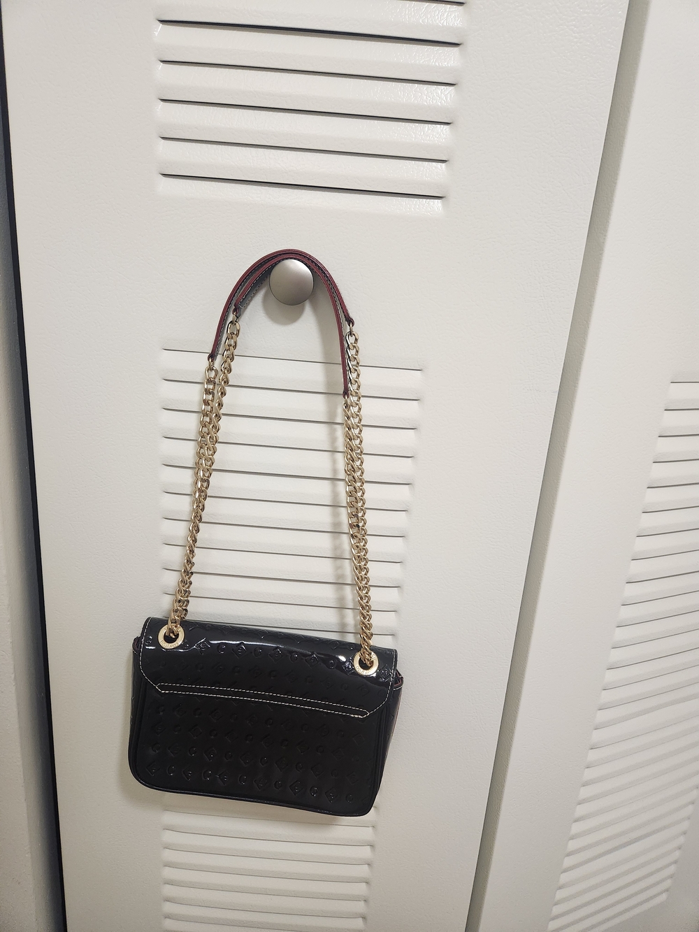 Chic Black Patent Shoulder Bag with Gold Chain Strap